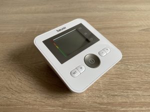 Beurer BM 27 Oberarm-Blutdruckmessgerät Vorderseite