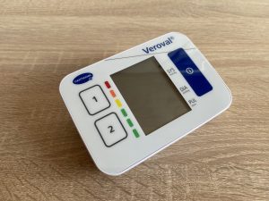 Veroval Compact Oberarm-Blutdruckmessgerät Vorderseite