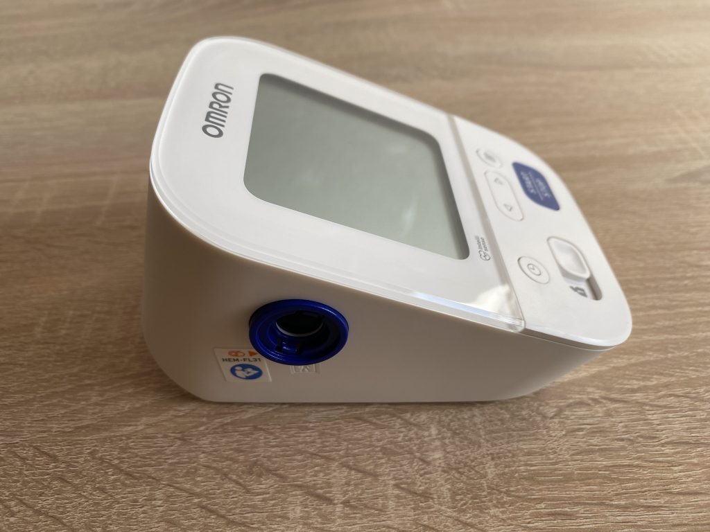 Omron M3 Comfort Oberarm-Blutdruckmessgerät Seite