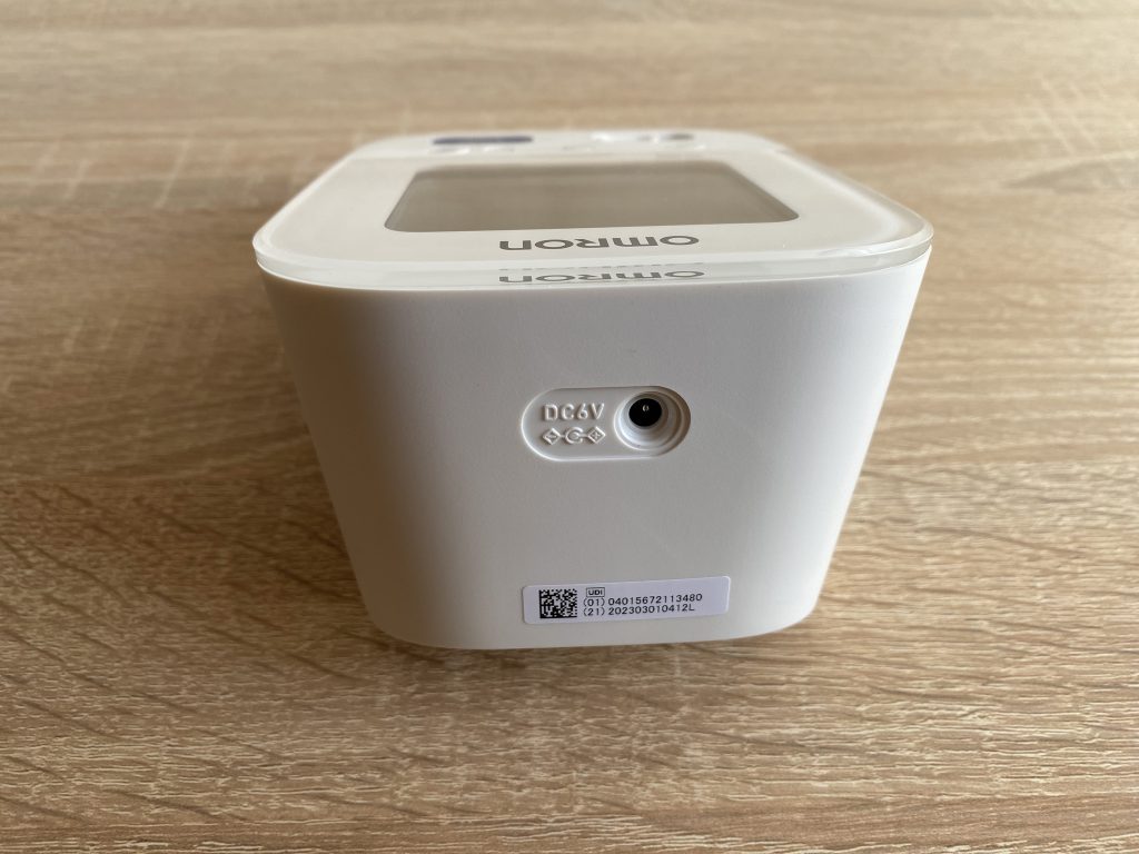 Omron M3 Comfort Oberarm-Blutdruckmessgerät Rückseite