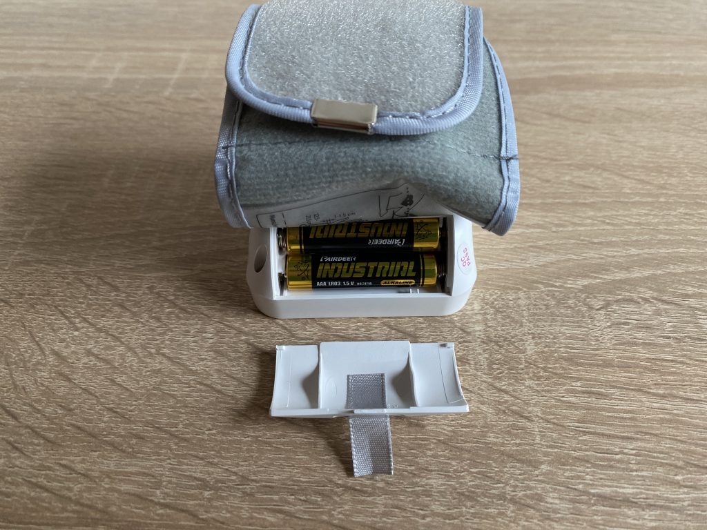 Visomat handy Handgelenk-Blutdruckmessgerät eingelegte Batterien