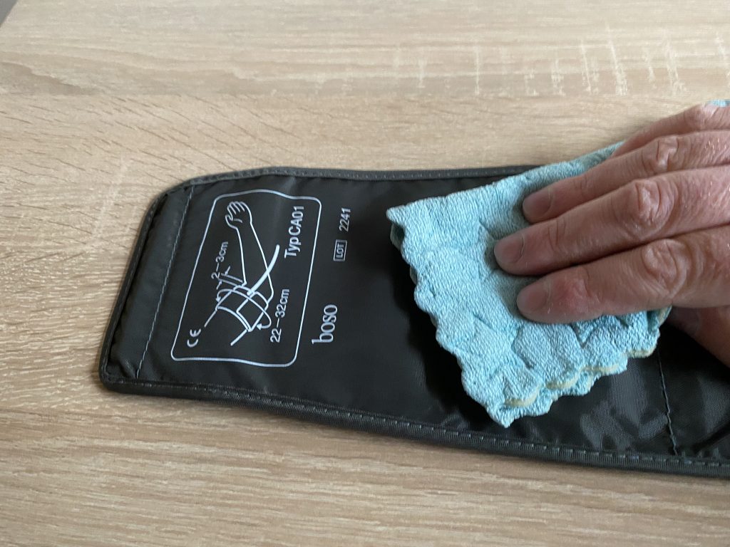 Boso medicus X Oberarm-Blutdruckmessgerät Reinigung Manschette