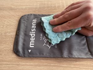 Medisana BU 535 voice Oberarm-Blutdruckmessgerät Reinigung Gerät