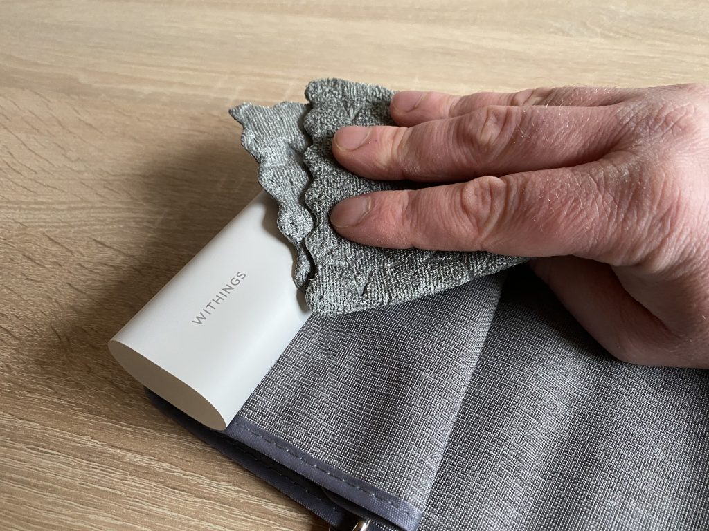 Withings BPM Connect Oberarm-Blutdruckmessgerät Reinigung Gerät