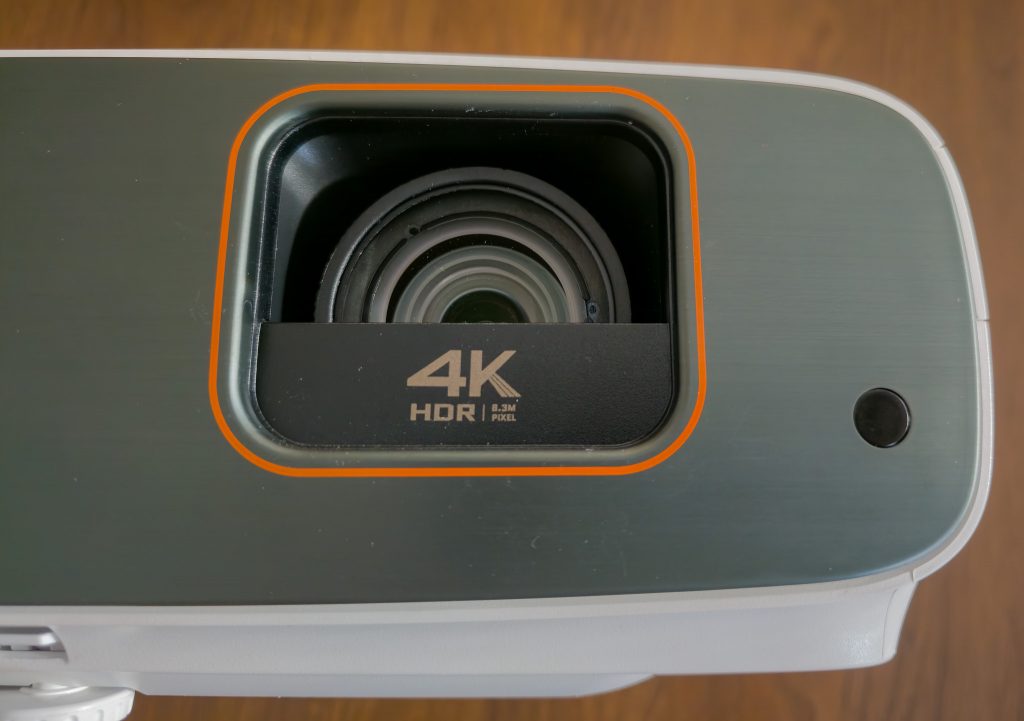 BenQ TK860i Beamer Detailansicht