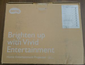 BenQ TK860i Beamer Verpackung von der Seite