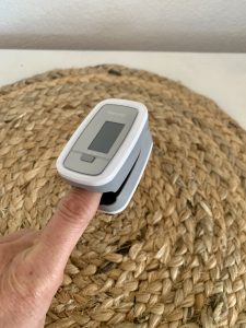 Beurer PO 30 Pulsoximeter auf dem Finger