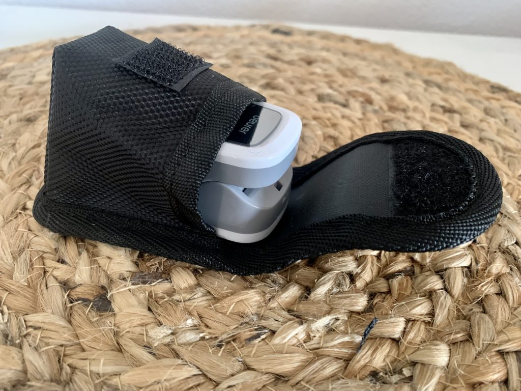 Beurer PO 30 Pulsoximeter in der Aufbewahrungstasche