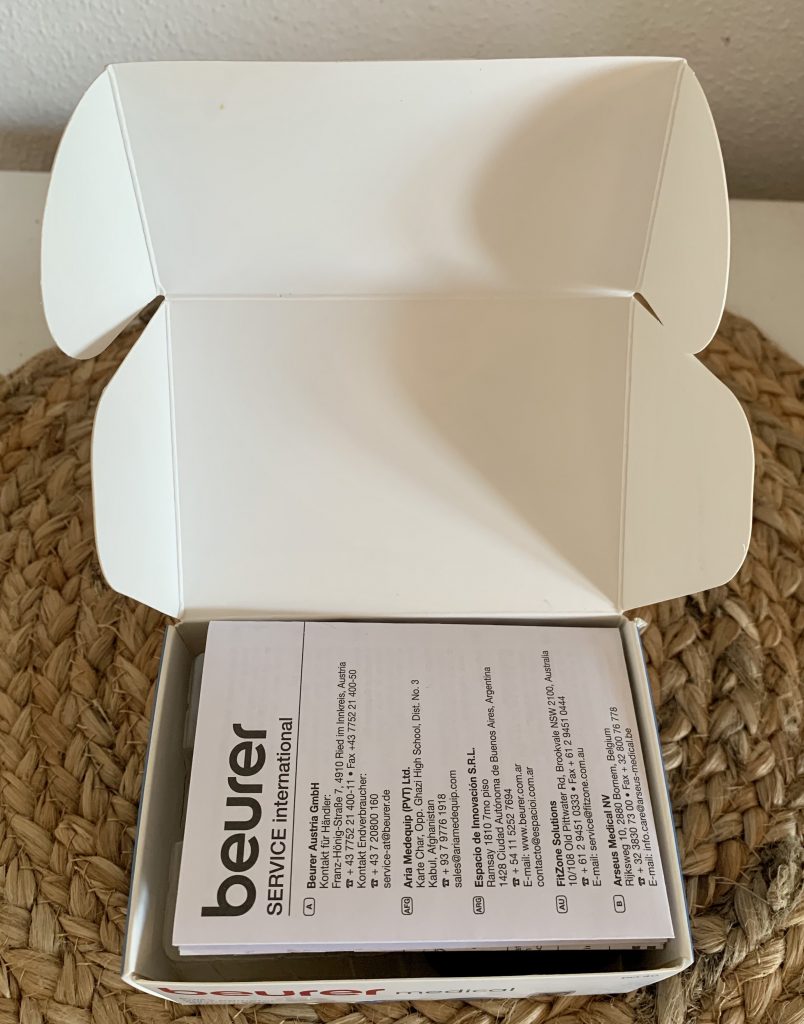 Beurer PO 40 Pulsoximeter in der geöffneten Verpackung