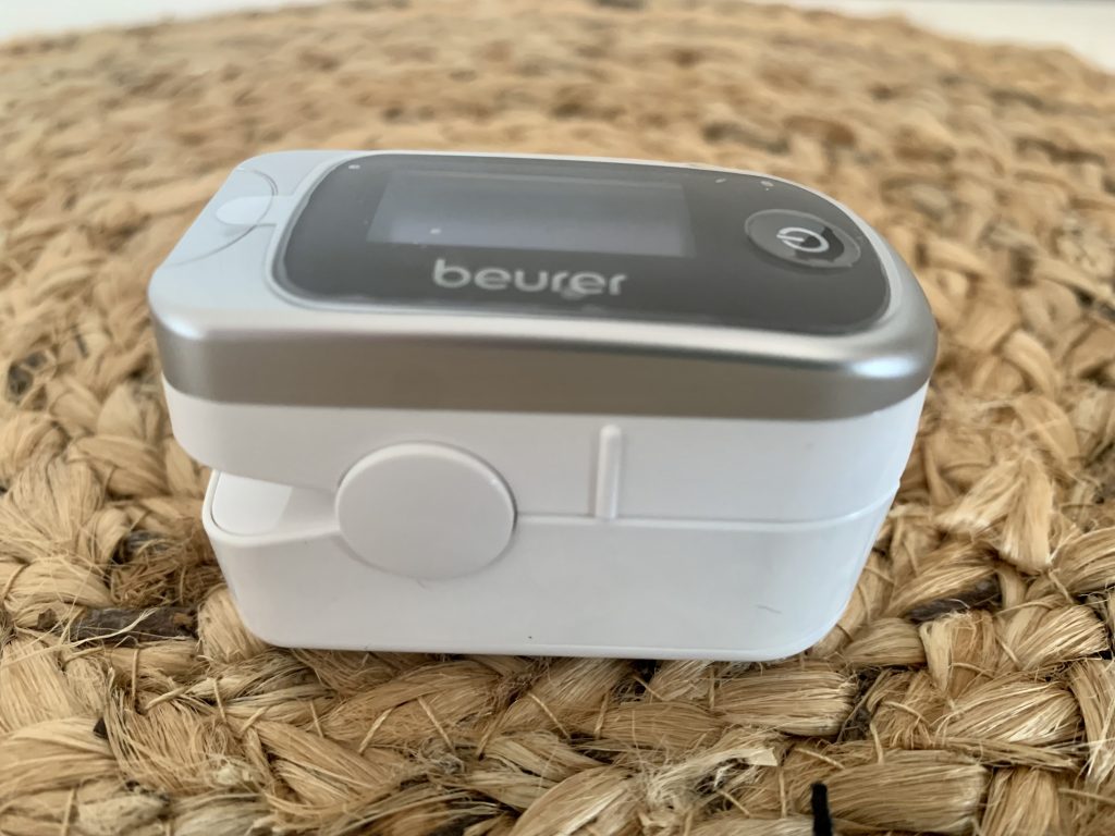 Beurer PO 40 Pulsoximeter von der Seite