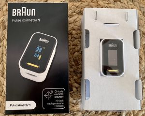 Braun Healthcare Pulsoximeter 1 ausgepackt mit Karton