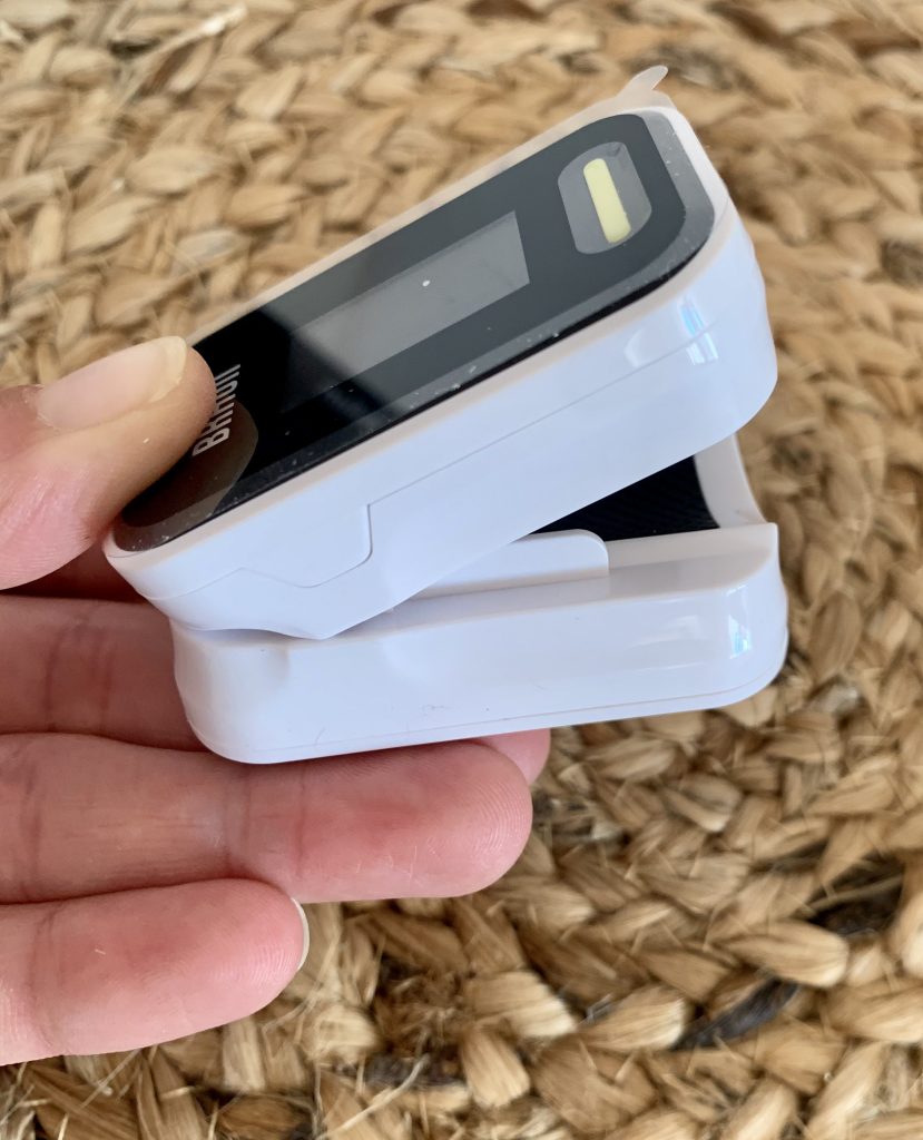 Braun Healthcare Pulsoximeter 1 mit geöffnetem Clip