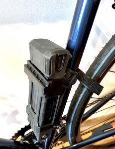FISCHER Protec Plus FK 85 Faltschloss in der Halterung