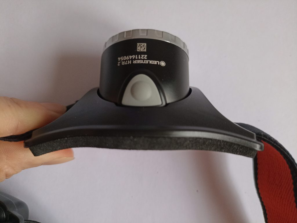 Ledlenser H7R.2 Stirnlampe, Ansicht von oben, Bedienknopf