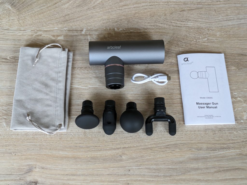 Lieferumfang der arboleaf CM20C Massagepistole