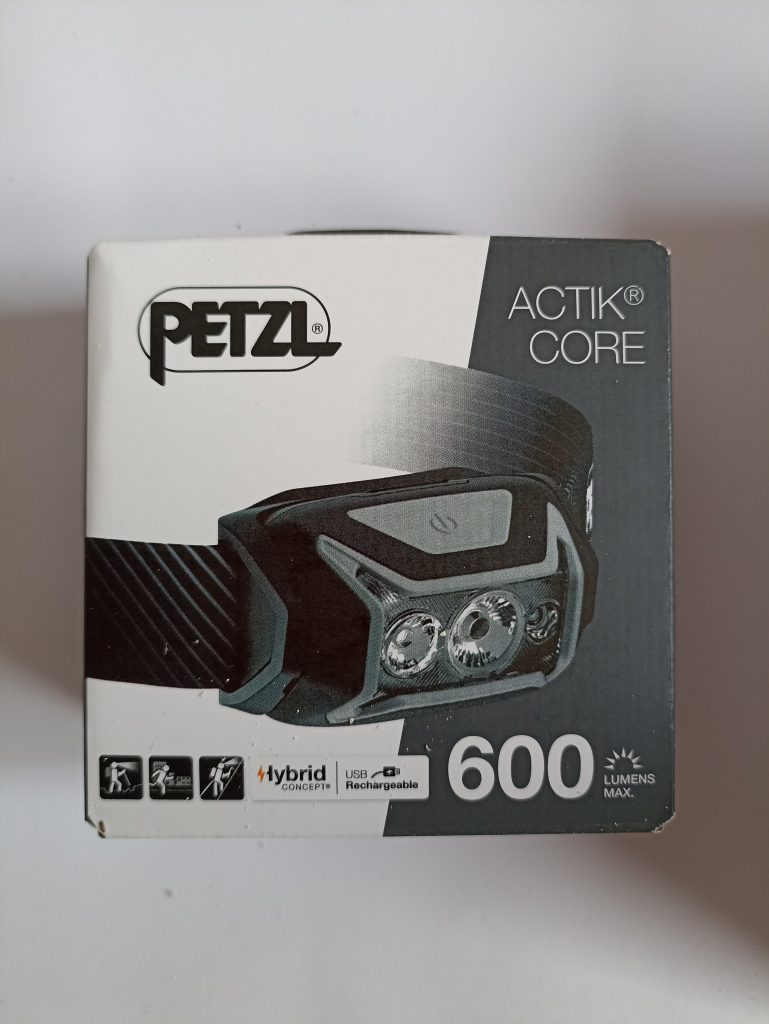 Petzl Actik Core Stirnlampe, Vorderseite der Verpackung