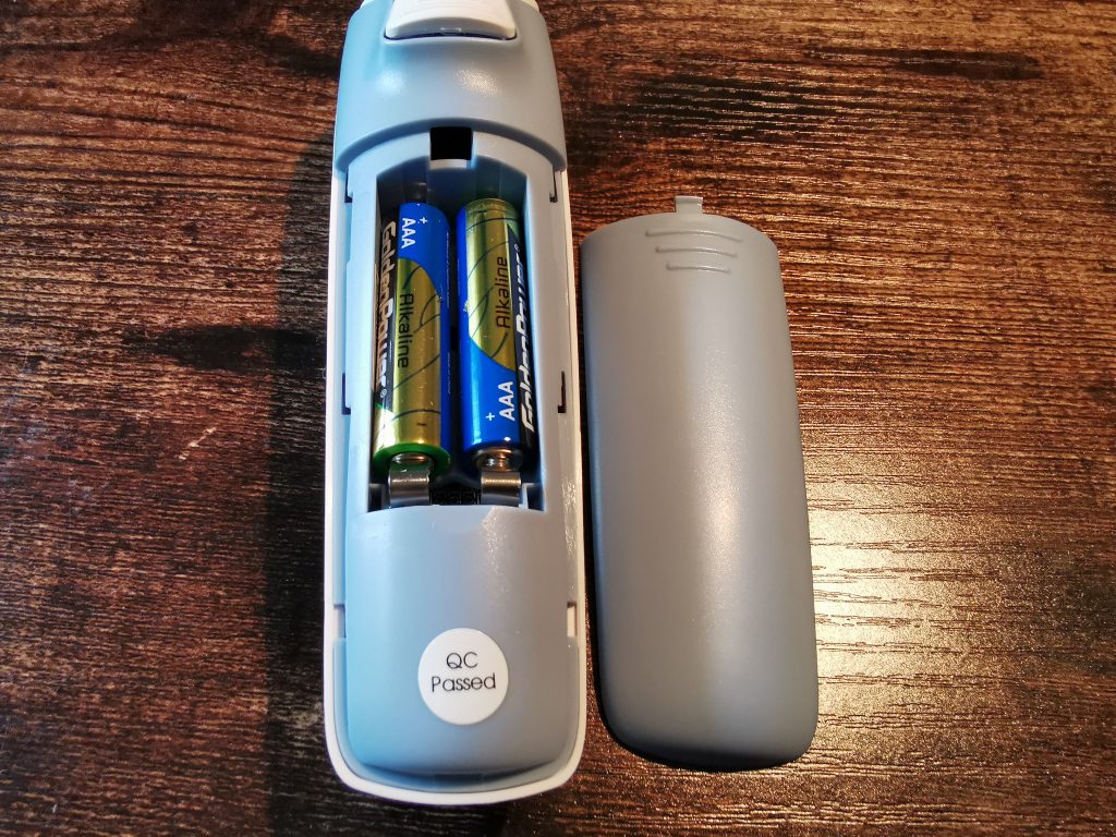 Sanitas SFT53 Ohrthermometer Batteriefach geöffnet