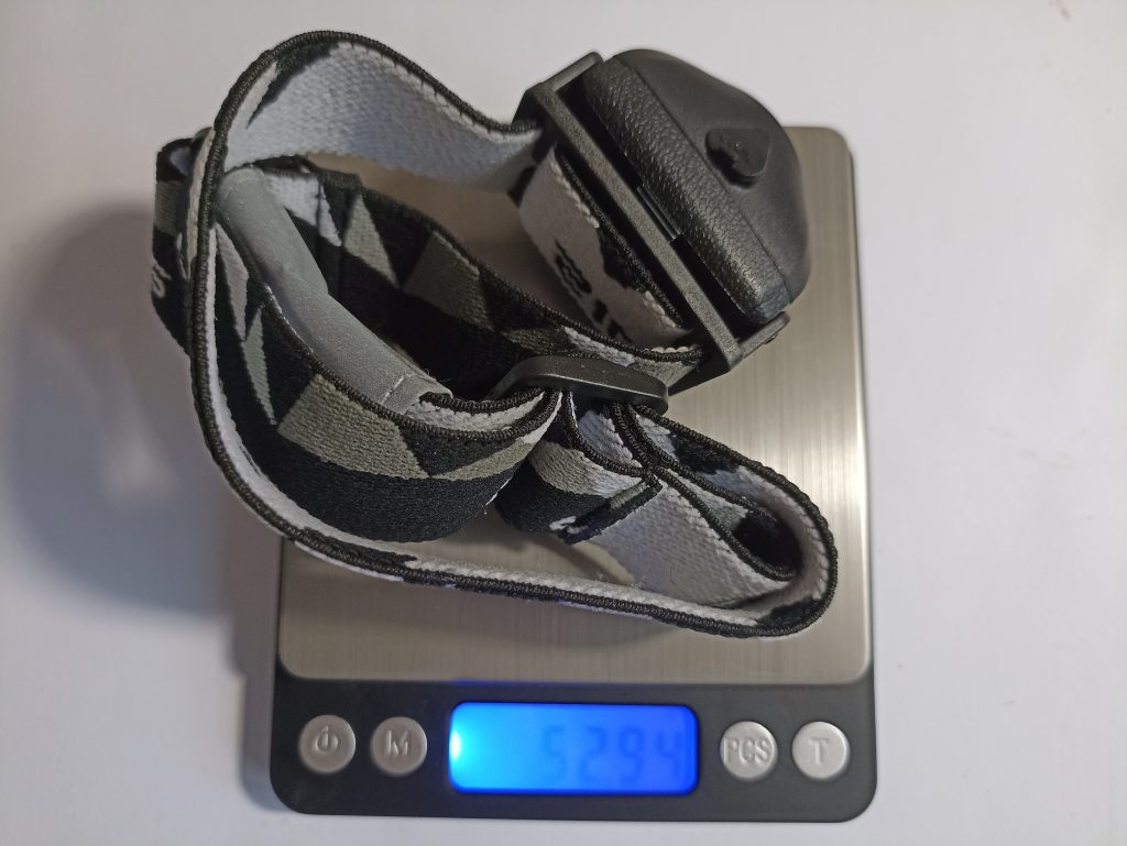 Sigma Sport Headled II Stirnlampe, auf der Waage