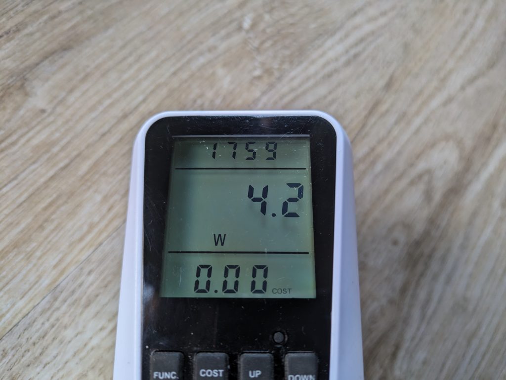 Stromverbrauch der Newgen Medicals ZX-6210-675 Massagepistole beim Laden