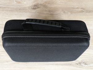 Tasche der BURNNOVE XH-12V Massagepistole von oben