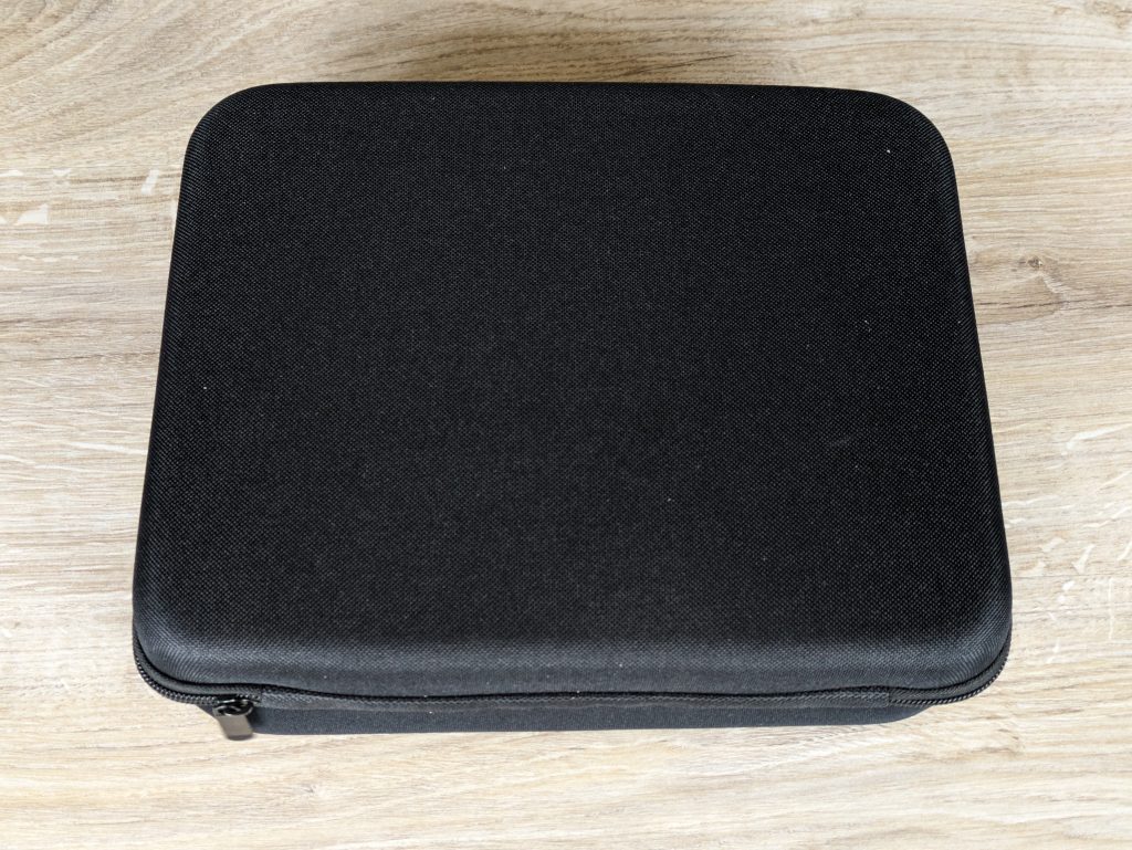 Tasche der BURNNOVE XH-12V Massagepistole von vorne