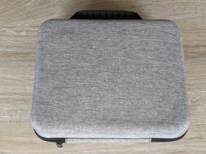 Tasche der MILCEA MG-029 Massagepistole von vorne