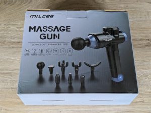 Verpackung der MILCEA MG-029 Massagepistole von vorne