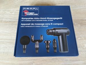 Verpackung der Newgen Medicals ZX-6210-675 Massagepistole von vorne