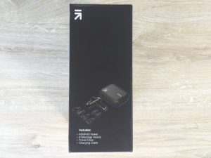 Verpackung der RENPHO R3 Massagepistole von Links