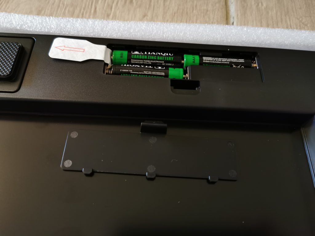 Vitafit VT705 Körperfettwaage geöffnetes Batteriefach