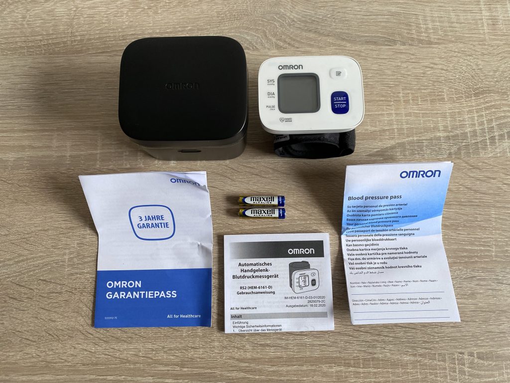 Omron RS2 Handgelenk-Blutdruckmessgerät ausgepackt