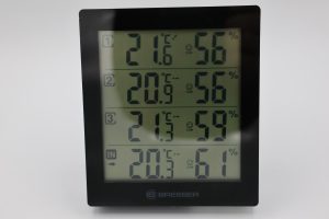 Bresser Clima Trend Hygro Quadro Wetterstation Basis eingeschaltet