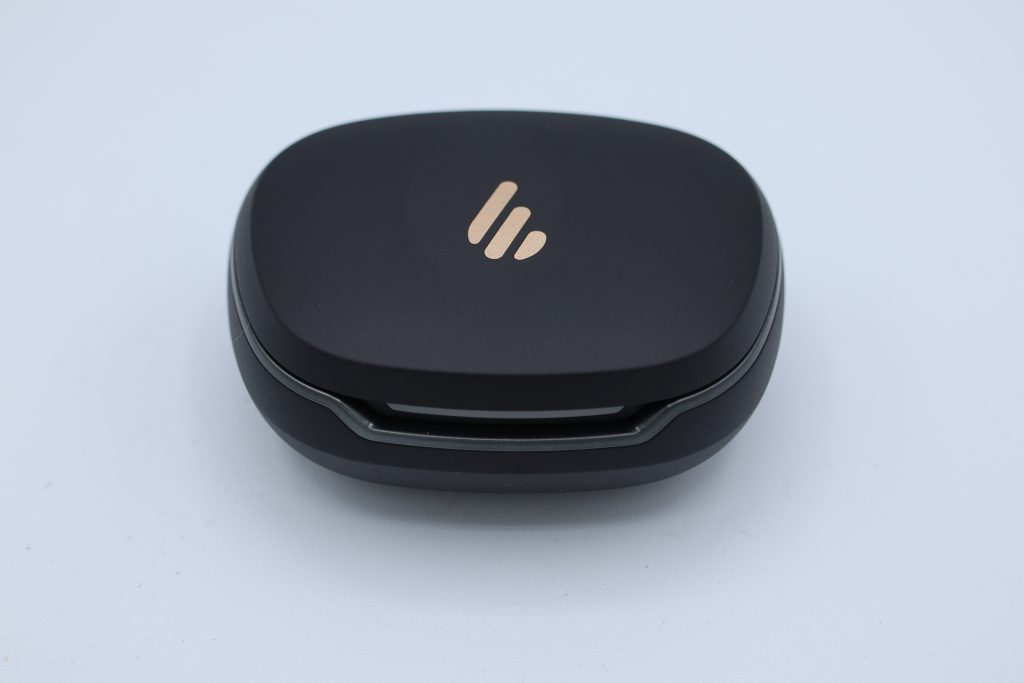 Edifier NeoBuds Pro 2 In-Ear-Bluetooth-Kopfhörer Case geschlossen vorne