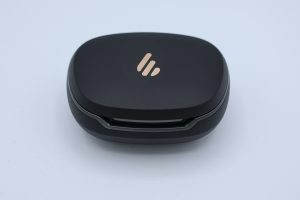 Edifier NeoBuds Pro 2 In-Ear-Bluetooth-Kopfhörer Case geschlossen vorne