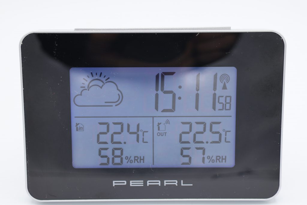 Pearl NX-5793-675 Wetterstation eingeschaltet