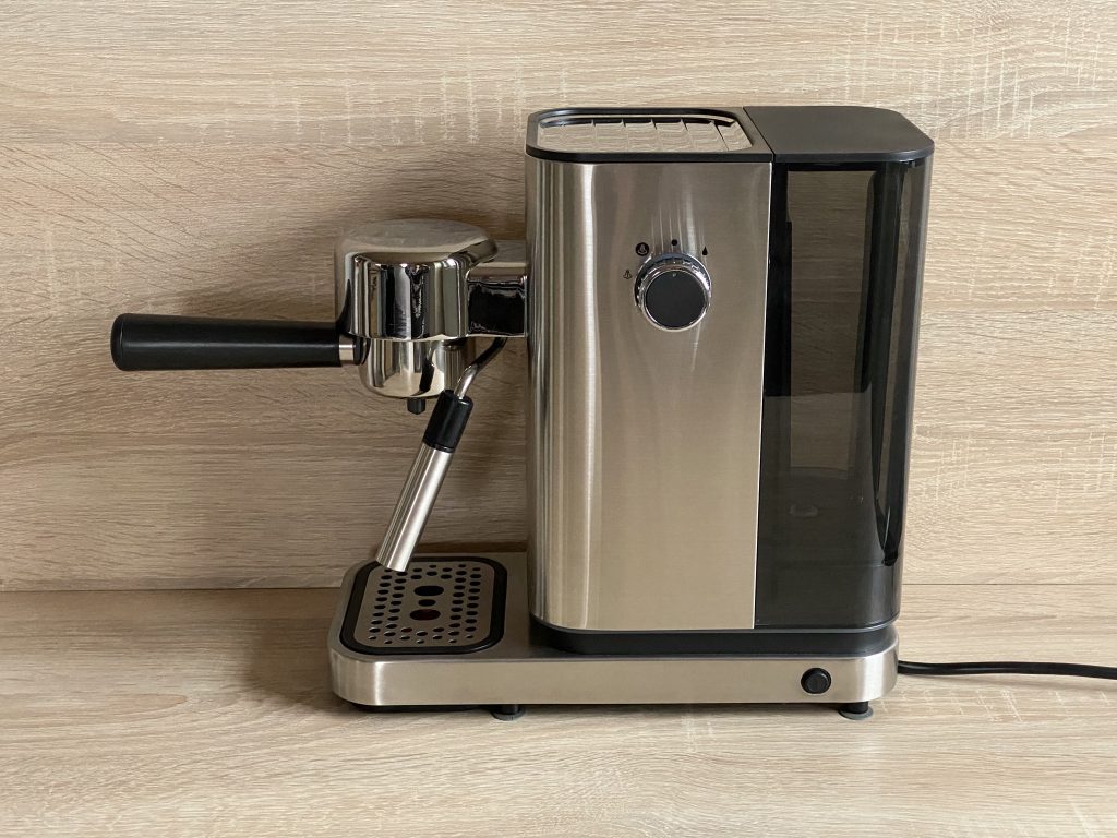 WMF Lumero Espresso Siebträgermaschine Ansicht rechte Seite mit Einstellrad