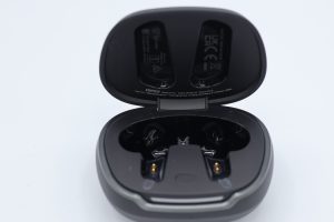Edifier NeoBuds Pro 2 In-Ear-Bluetooth-Kopfhörer Case offen