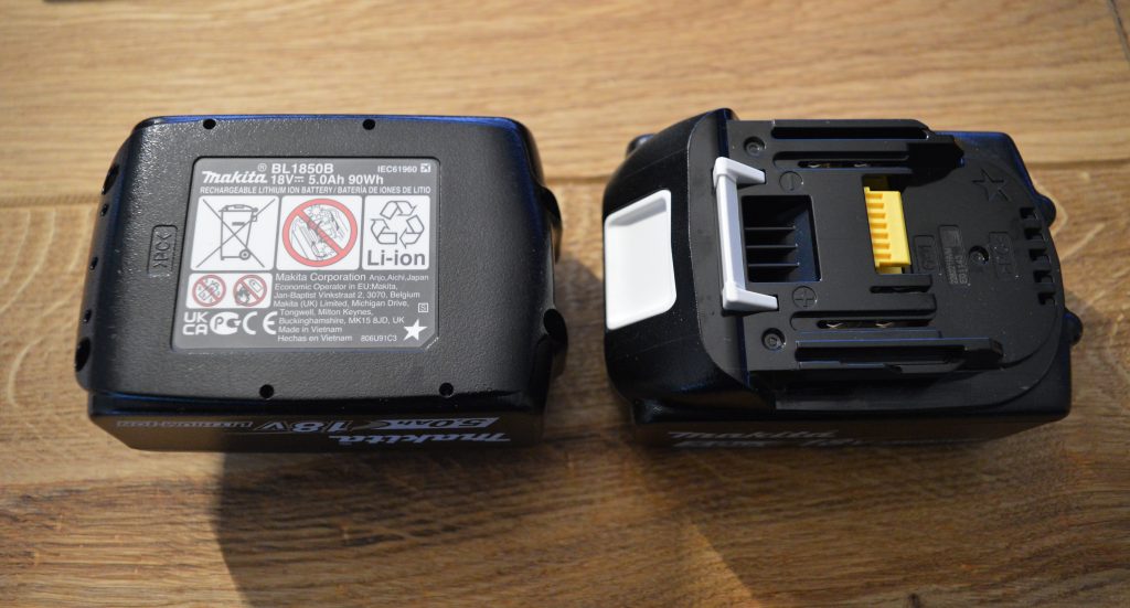 Makita DUB363PT2V Akku Laubsauger 2 Akkus Lieferumfang