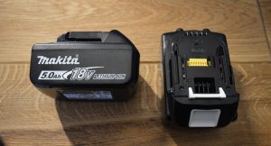 Makita DUB363PT2V Akku Laubsauger 2 Akkus Einzelteile Lieferumfang