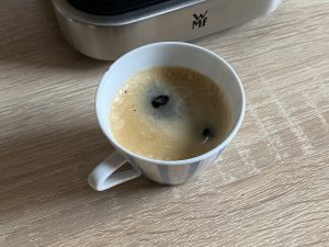 WMF Lumero Espresso Siebträgermaschine fertiger Espresso