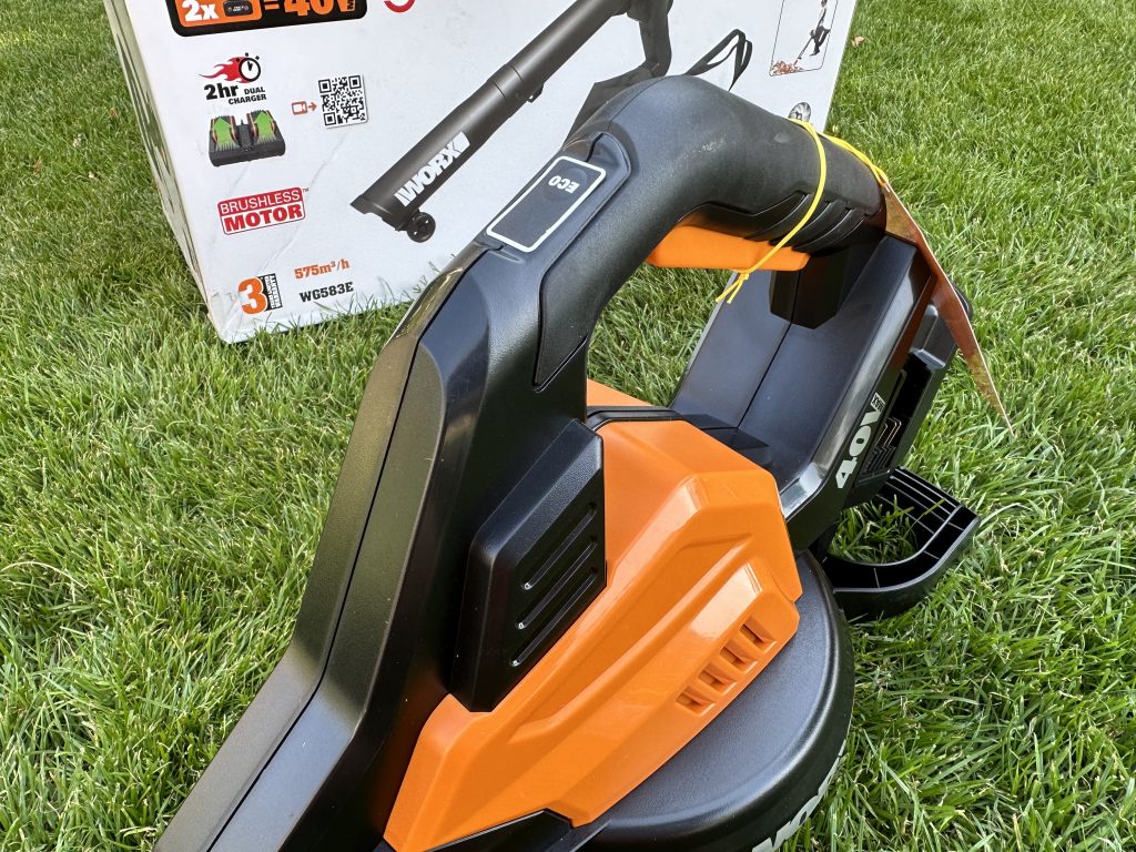 WORX WG583E Laubsauger ECO Button Detailansicht