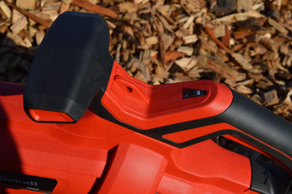 EINHELL Venturro 18-210 Laubsauger Zweithandgriff und Drehzahlregelung