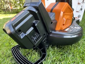 WORX WG583E Laubsauger Akkuhalterung Detailansicht