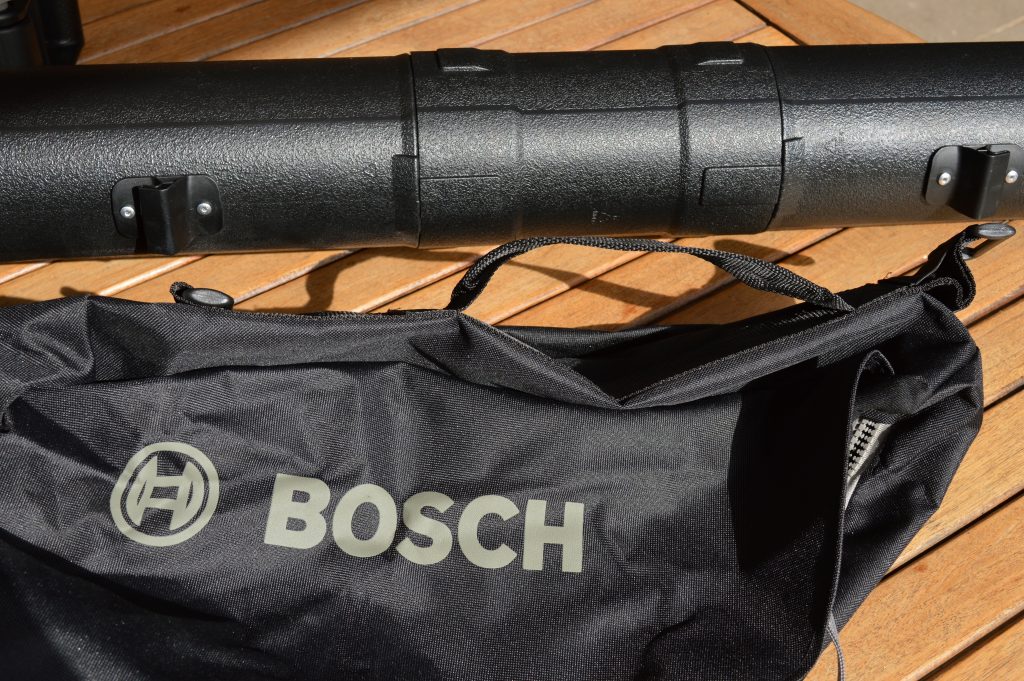 Bosch UniversalGardenTidy Laubsauger Trageschlaufe am Laubfangsack