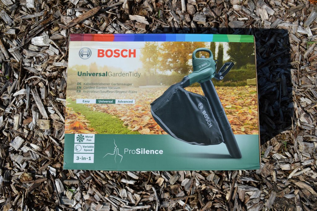 Bosch UniversalGardenTidy Laubsauger Karton