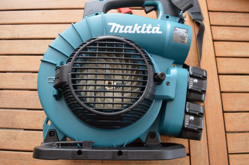 Makita DUB363PT2V Akku Laubsauger Schutzabdeckung und Akkus