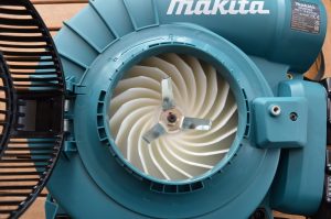 Makita DUB363PT2V Akku Laubsauger Häckselrad und Ventilator Detailansicht