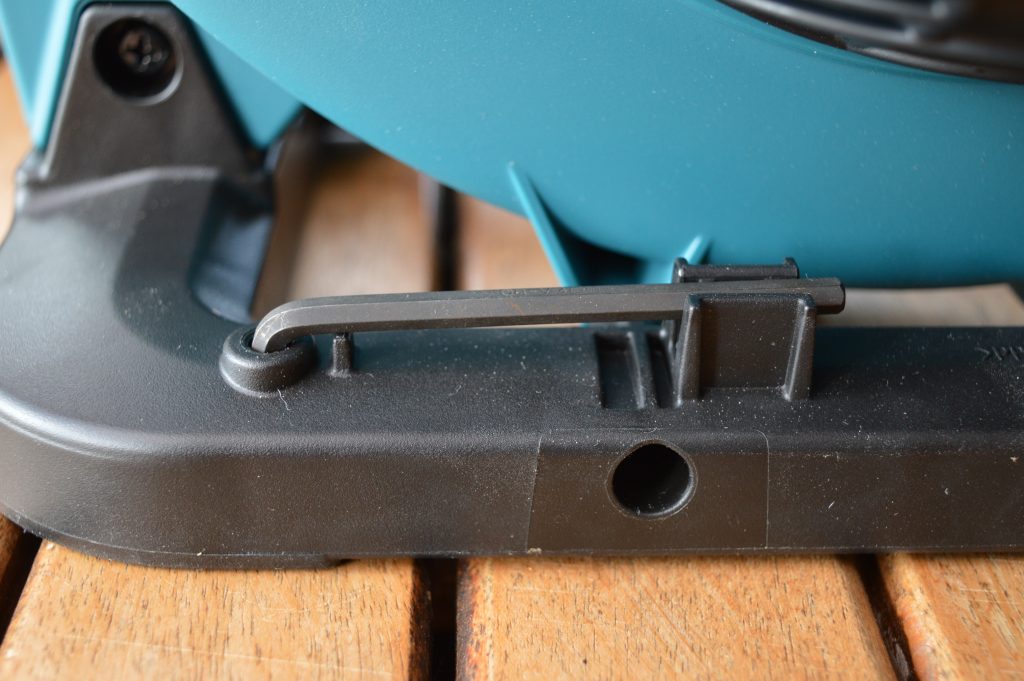 Makita DUB363PT2V Akku Laubsauger Innensechskantschlüssel im Lieferumfang enthalten