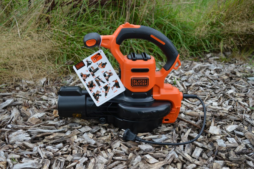 BLACK+DECKER BEBLV300 Laubsauger Laubbläser mit Schnellmontageanleitung Rückseite