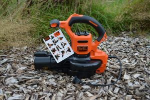 BLACK+DECKER BEBLV300 Laubsauger Laubbläser mit Schnellmontageanleitung Rückseite